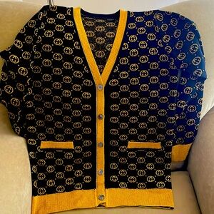 Excellent condition,never was worn on.